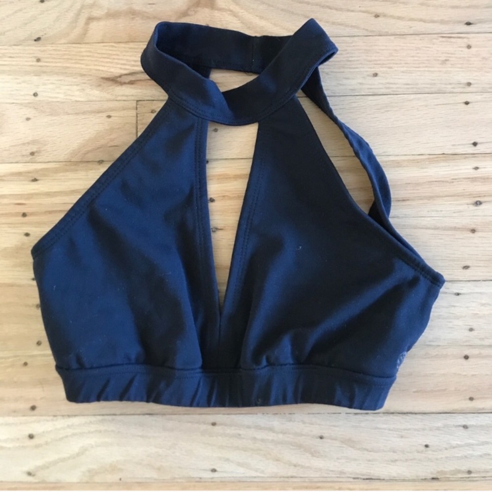 Luxury High Neck Open Back Sports Bra | STRUT-THIS
